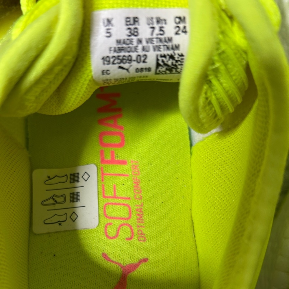 Neon Yellow Puma Running Shoes Soft Foam - Picture 5 of 7